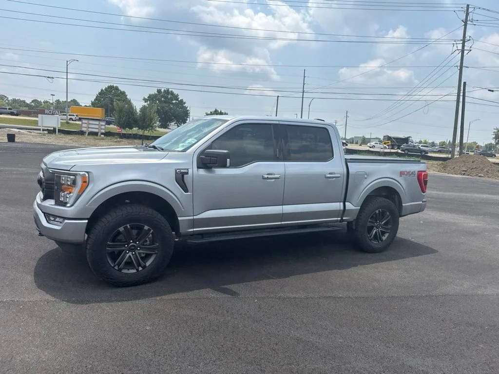 Used 2022 Silver Ford XLT image 7