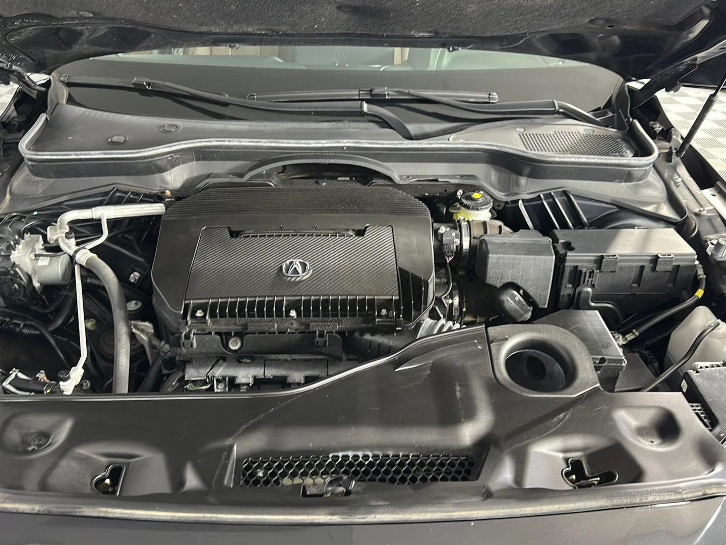 Used 2022 Majestic Black Pearl Acura SH-AWD w/Tech image 25