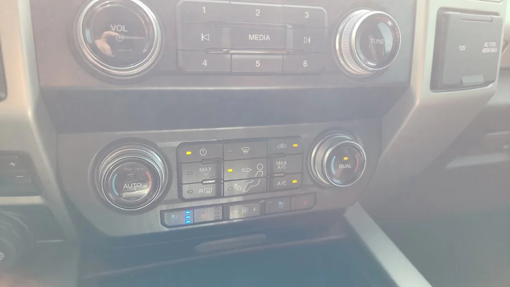 Used 2020 White Ford King Ranch image 20