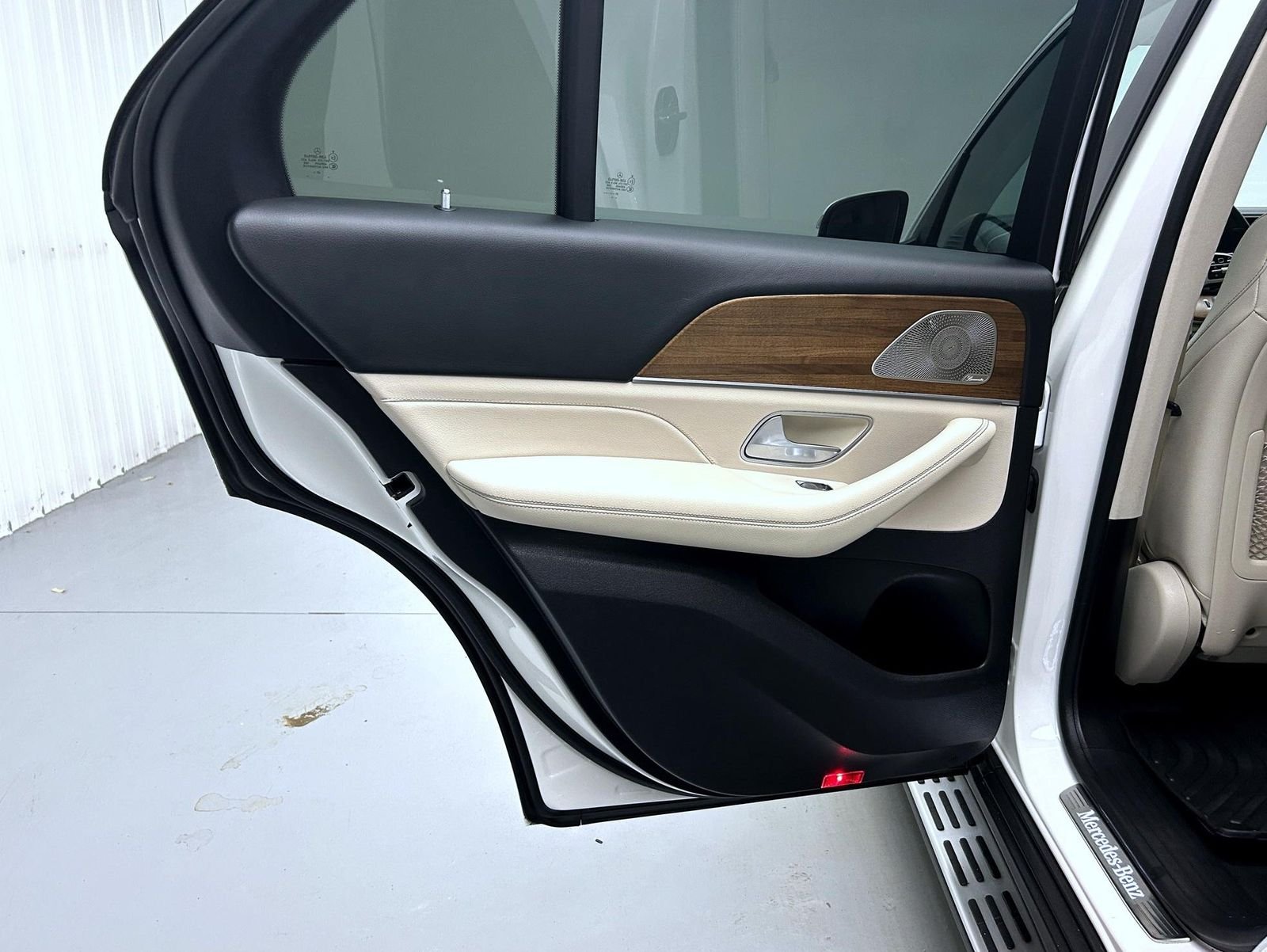Used 2022 White Mercedes-Benz GLE 350 image 20
