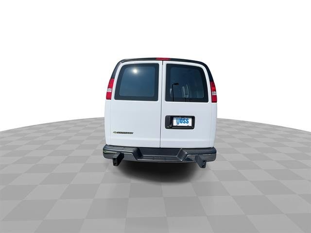 2025 Chevrolet Express Cargo WT, photo 9 of 12
