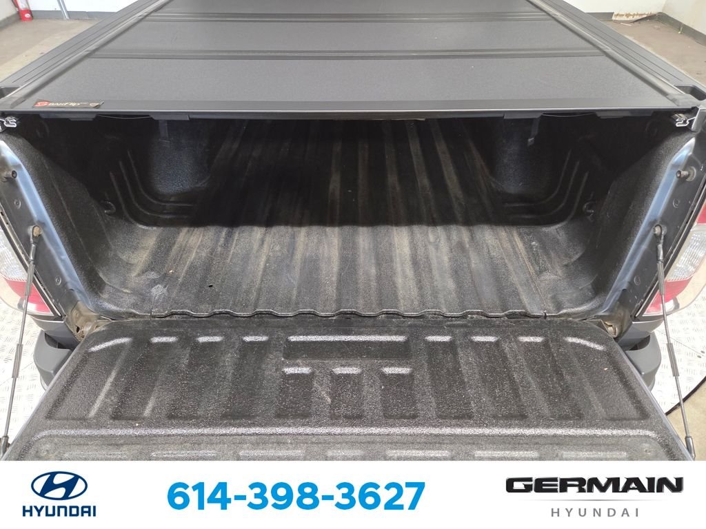 Used 2021 Gray GMC AT4 w/Leather image 21