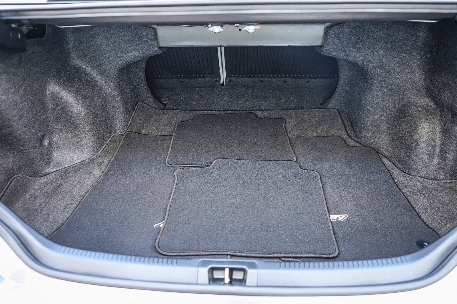 Certified Used 2017 Gray Toyota XSE V6 image 25