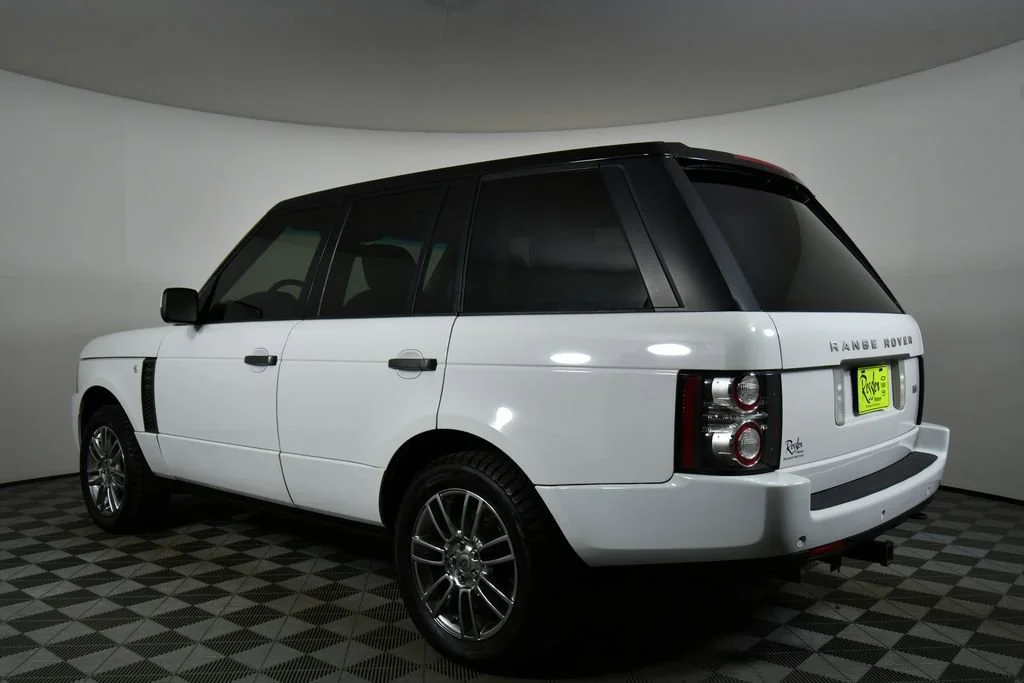 Used 2011 White Land Rover HSE image 14