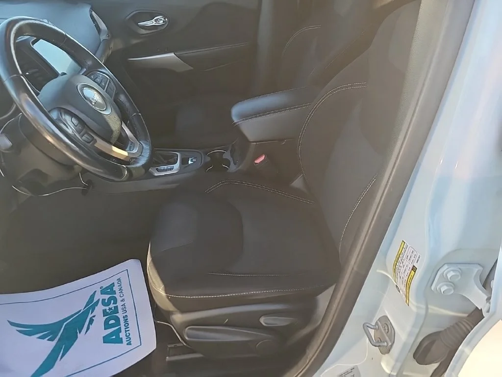 Certified Used 2017 White Jeep Latitude image 5