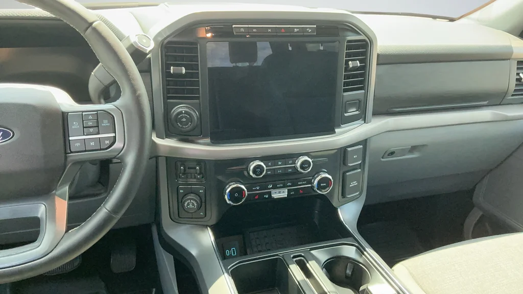 Used 2024 Gray Ford XLT image 8