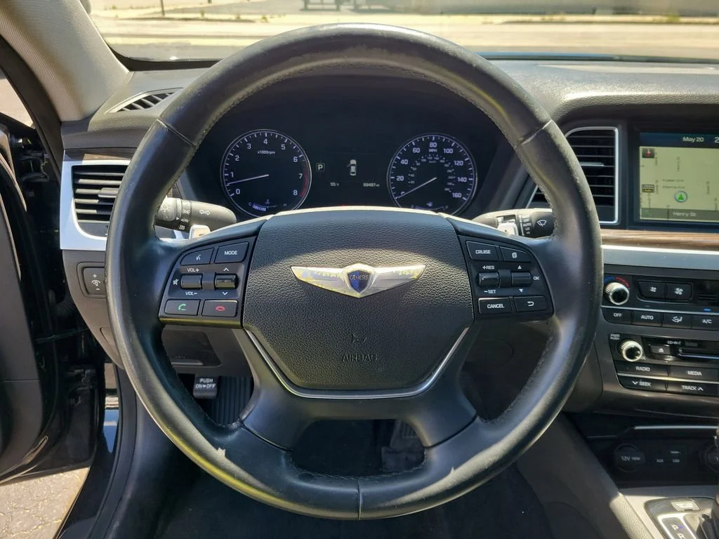 Used 2015 Black Hyundai 3.8 image 19