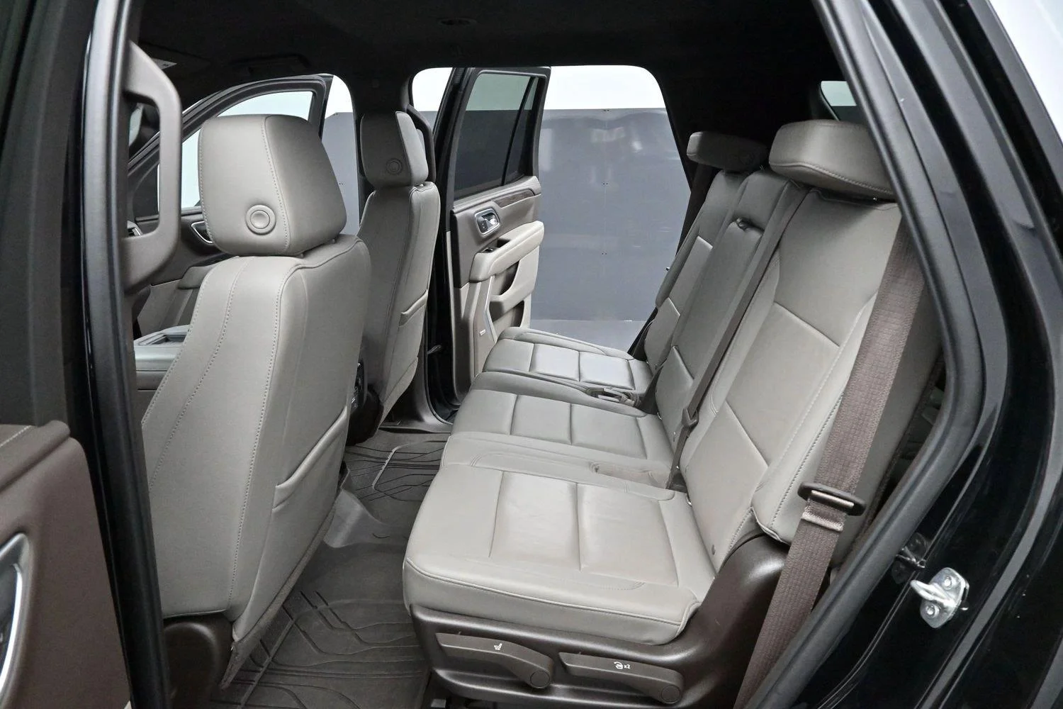 Used 2021 Black Chevrolet LT image 32