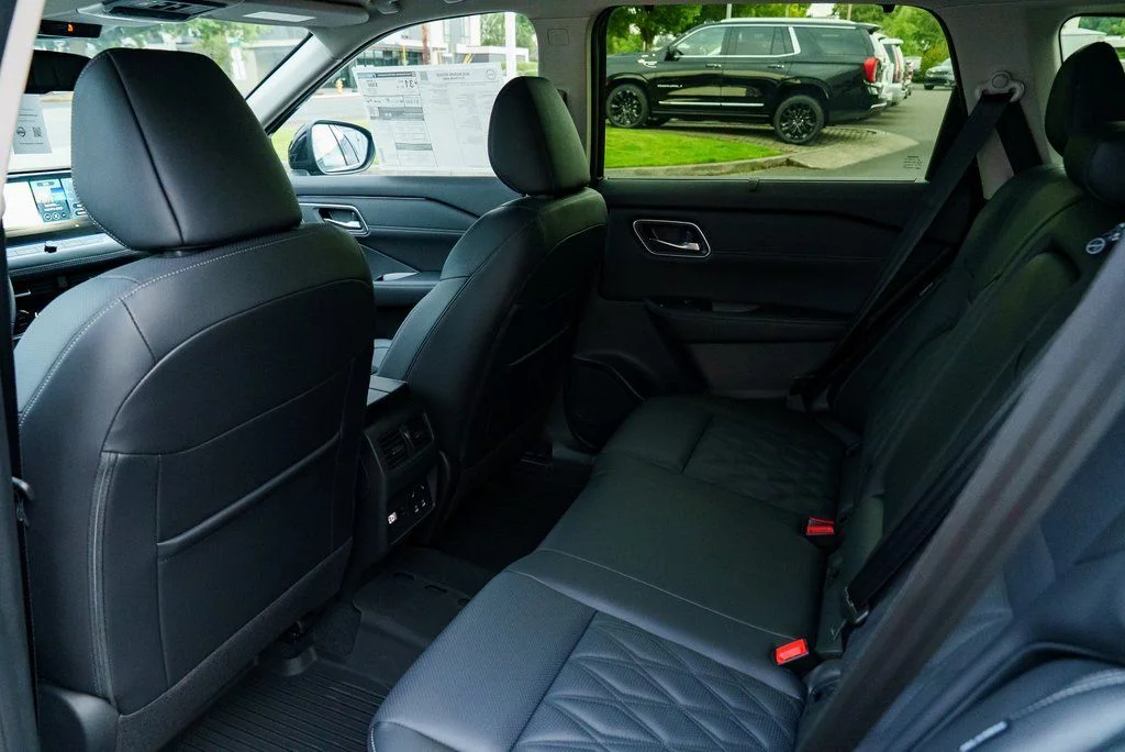New 2026 Super Black Nissan Platinum image 25