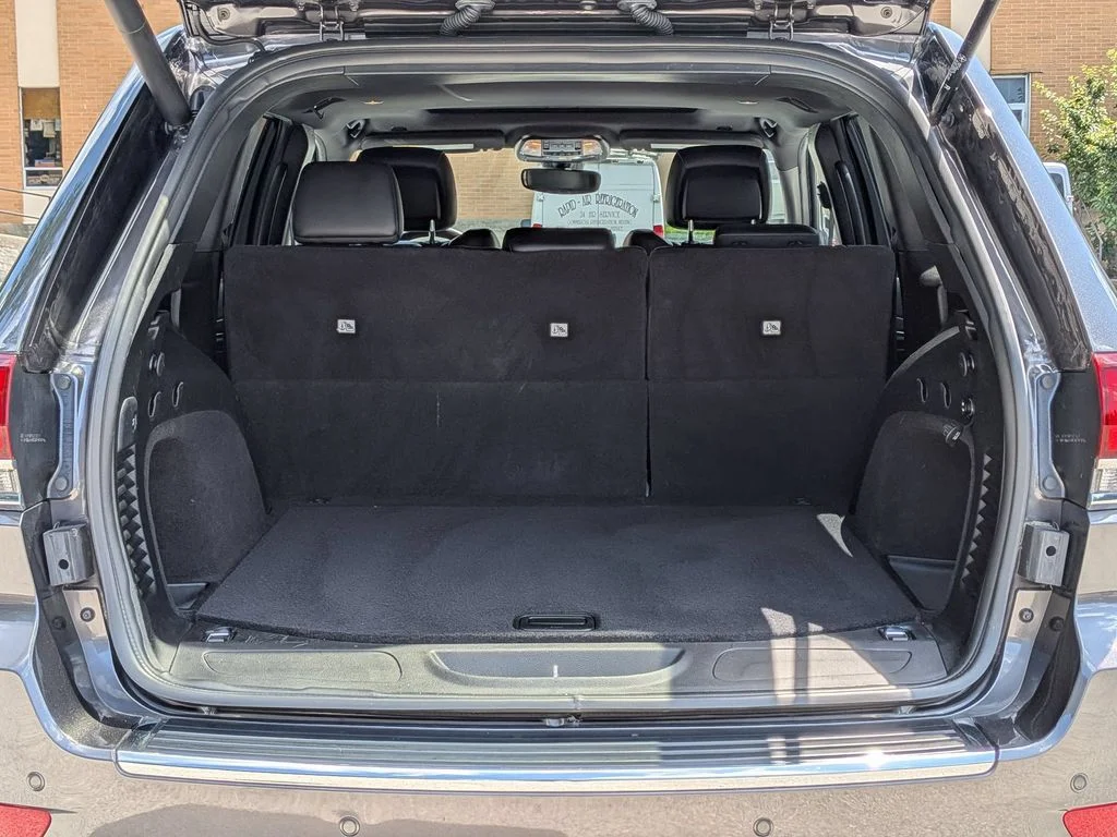 Used 2021 Gray Jeep Limited image 6