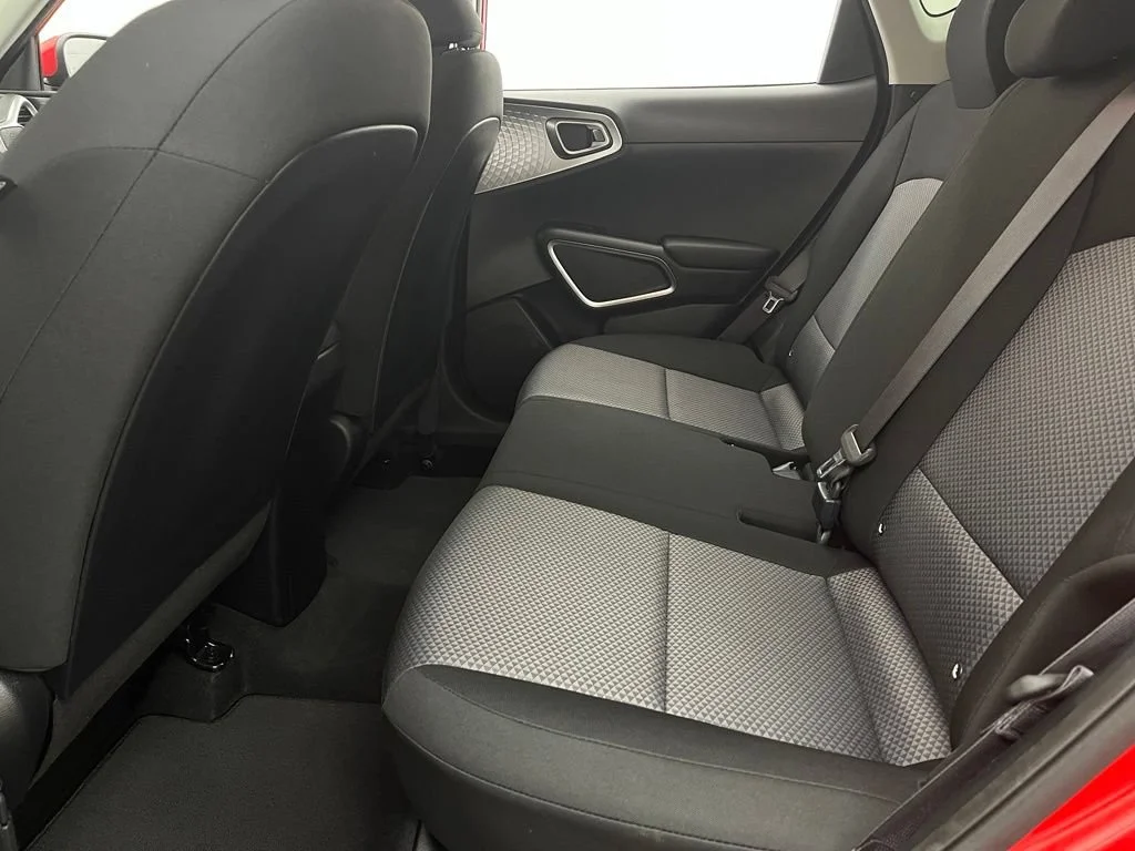 Used 2022  Kia LX image 35
