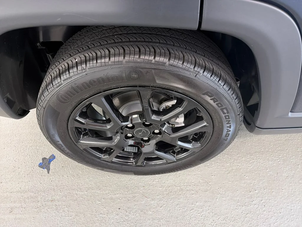 Used 2026 Blue Jeep Latitude image 5