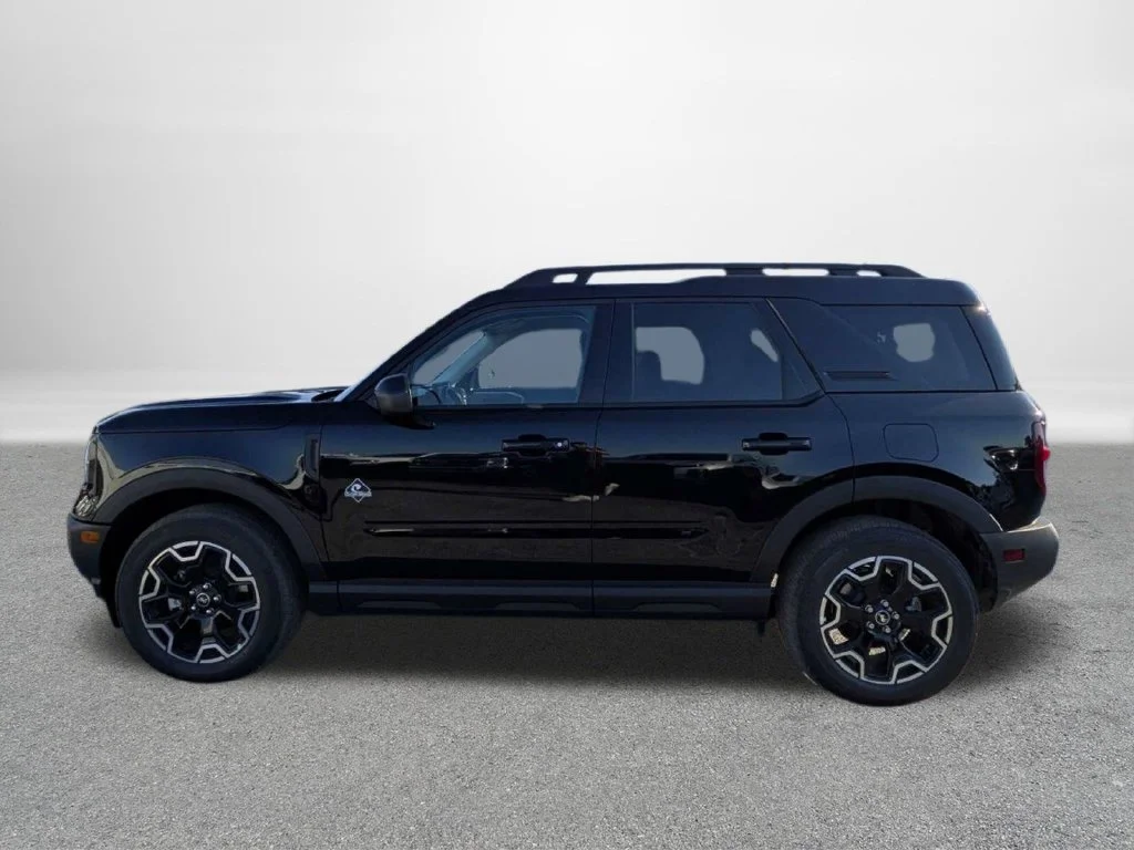 New 2026 Shadow Black Ford Outer Banks® image 6