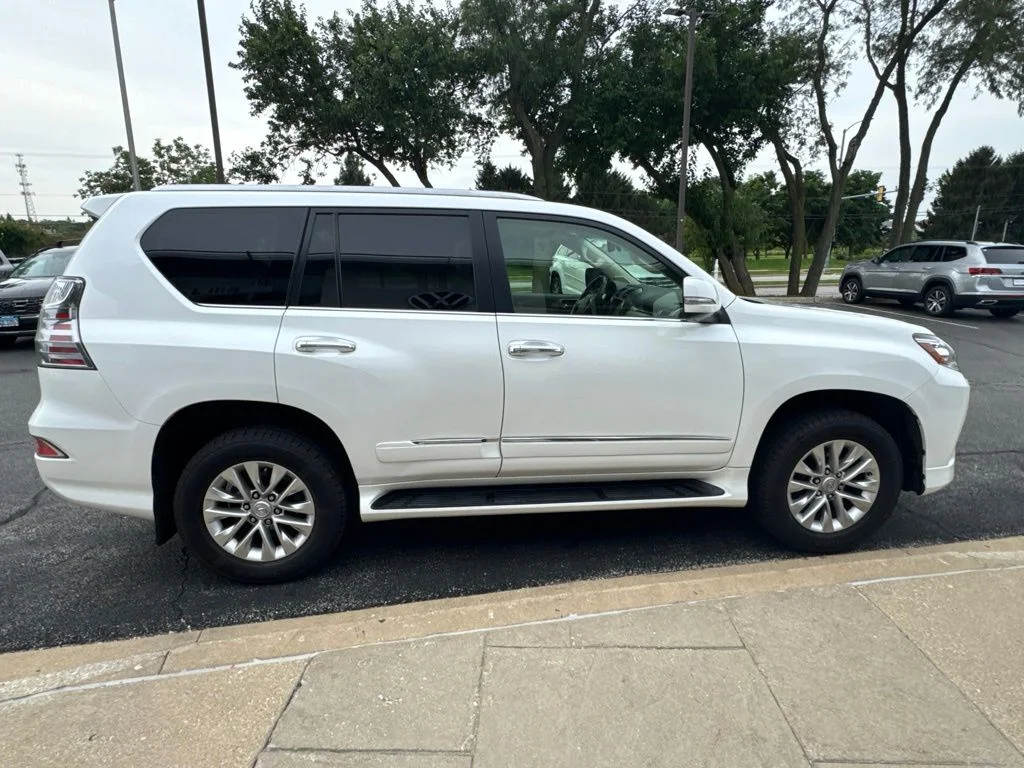 Used 2014 Starfire Pearl Lexus 460 image 7