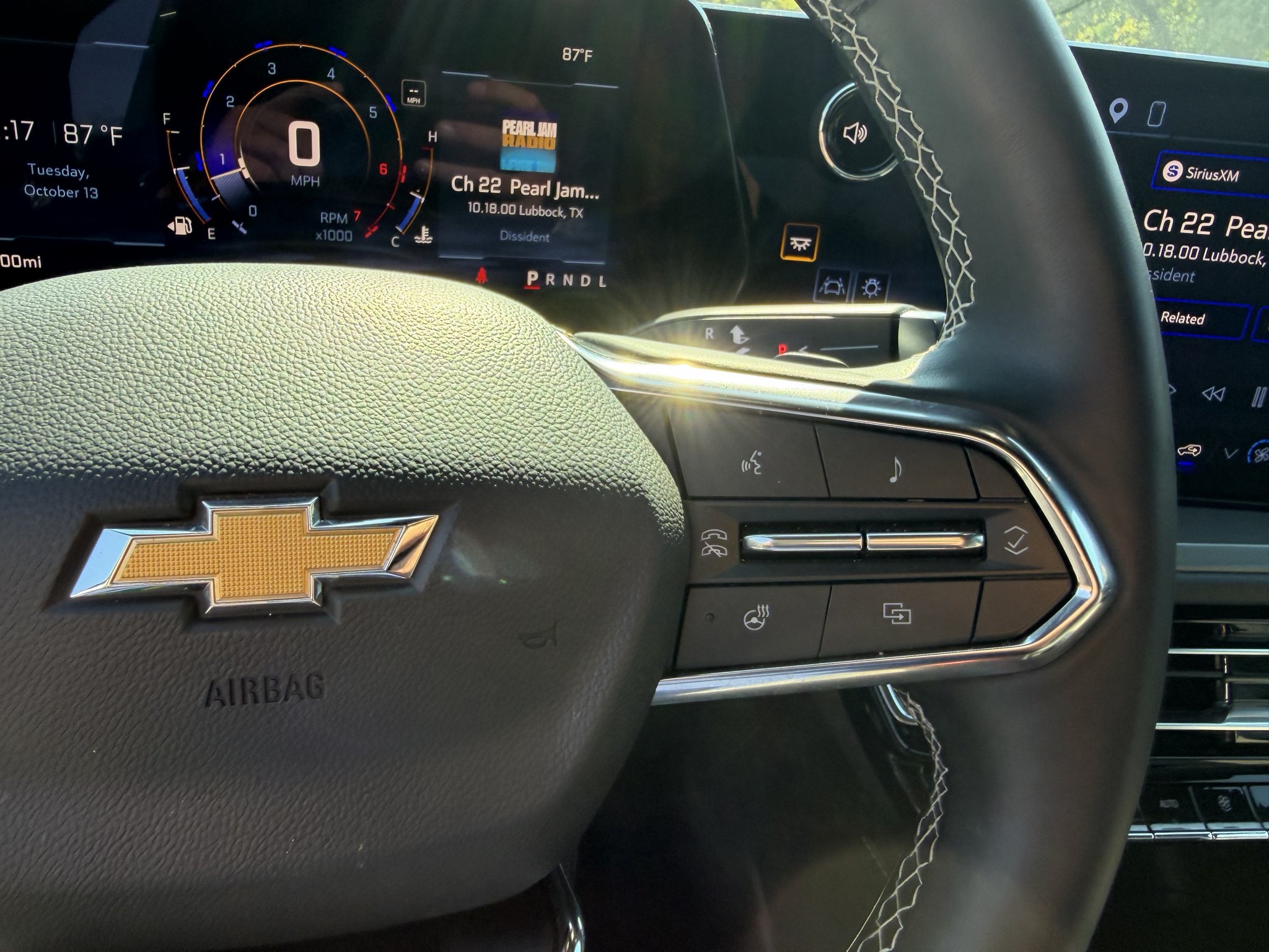 Used 2026 Sterling Gray Metallic Chevrolet FWD LT image 27