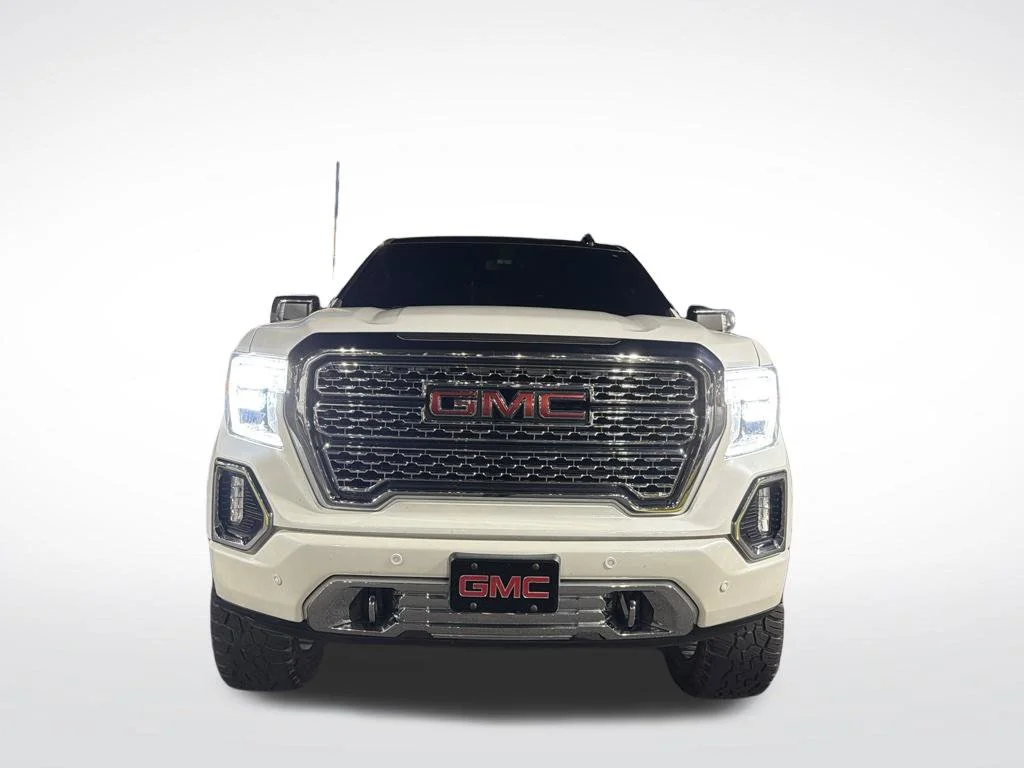 Used 2021 White GMC Denali image 3