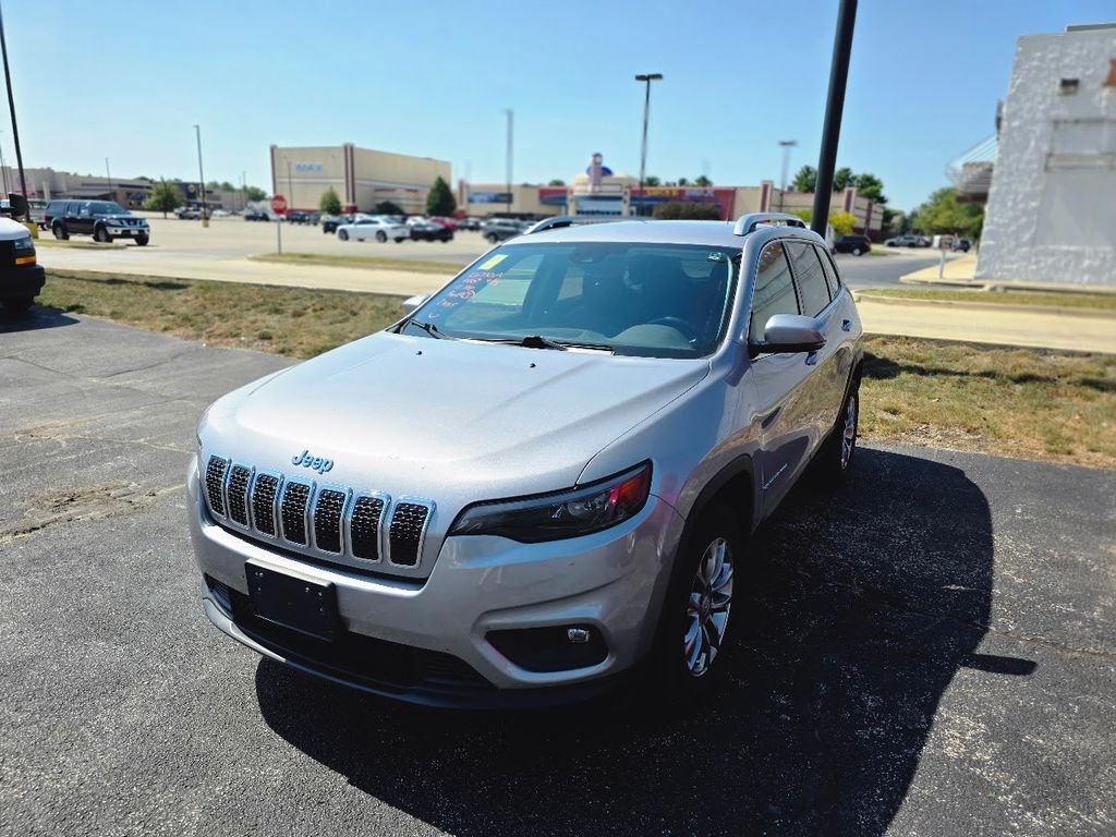 Used 2021 Billet Silver Metallic Clearcoat Jeep Latitude Lux image 1