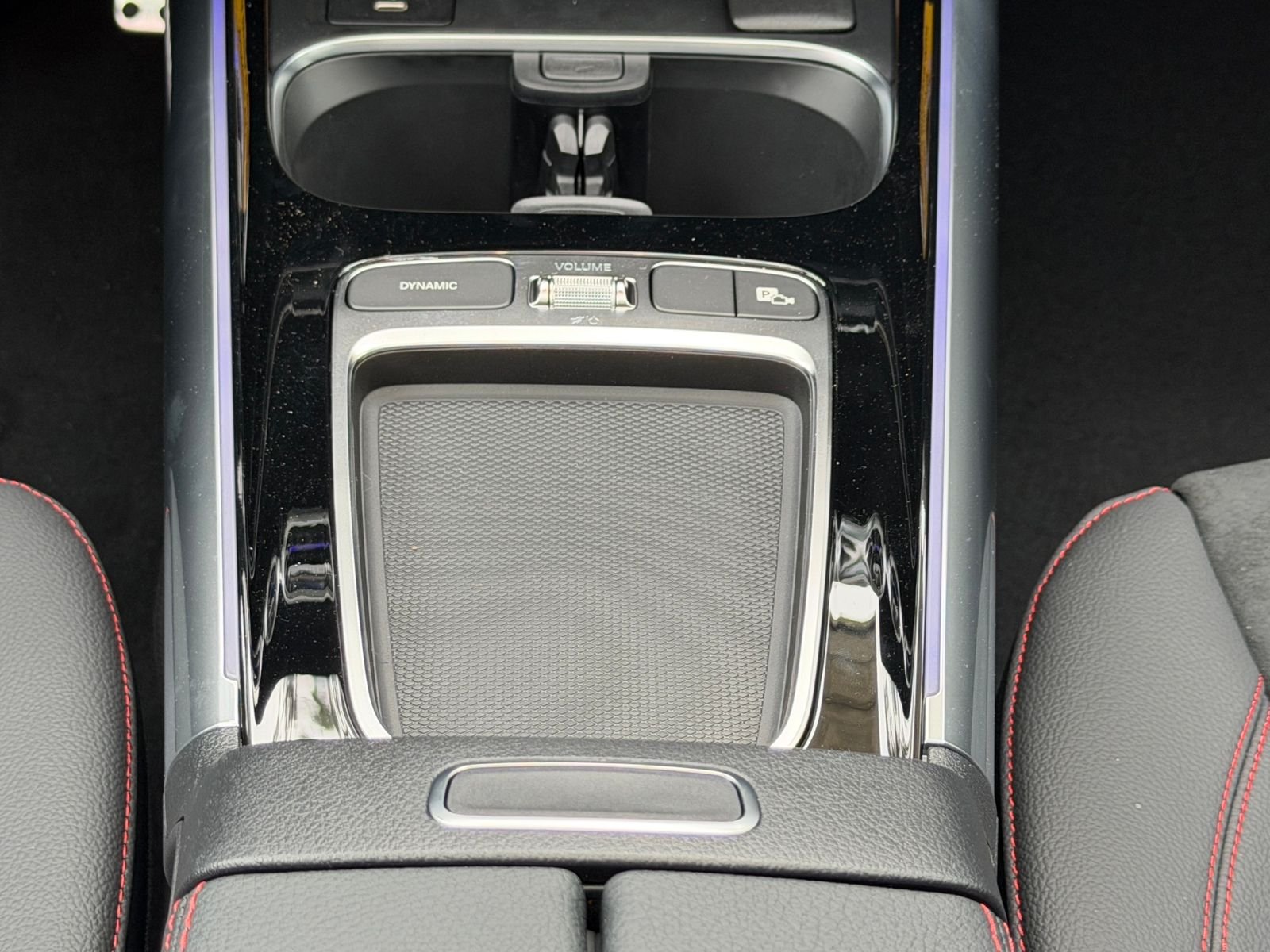 New 2026 MANUFAKTUR Alpine Gray Mercedes-Benz GLA 35 AMG® image 21