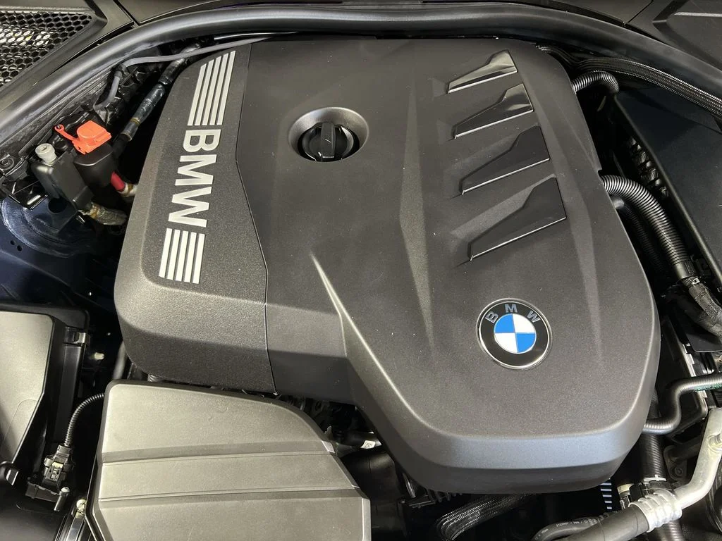 Used 2025 Blue BMW 330i image 18