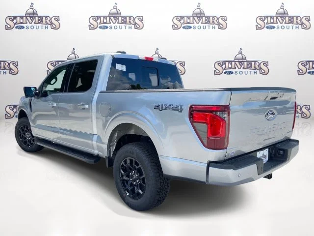 New 2026 Silver Ford XLT image 4