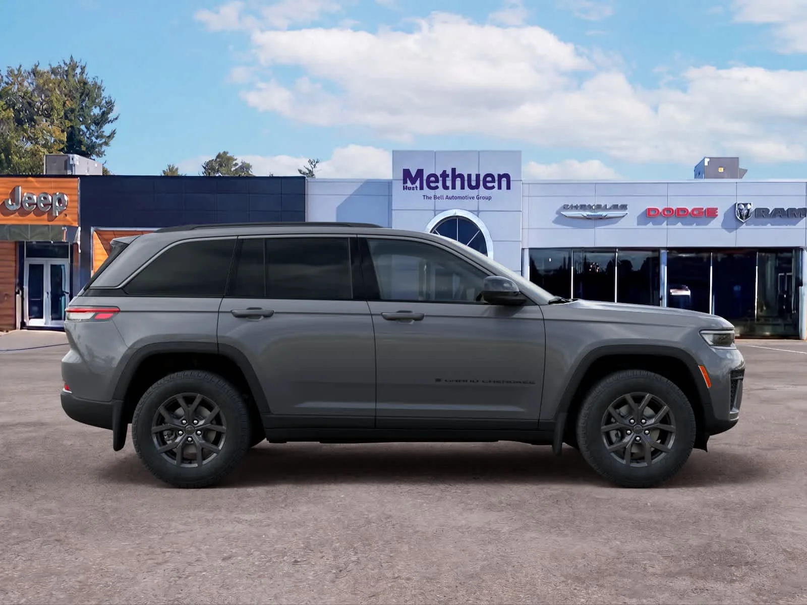 New 2027 Sting-Gray Clearcoat Jeep Laredo Altitude image 21