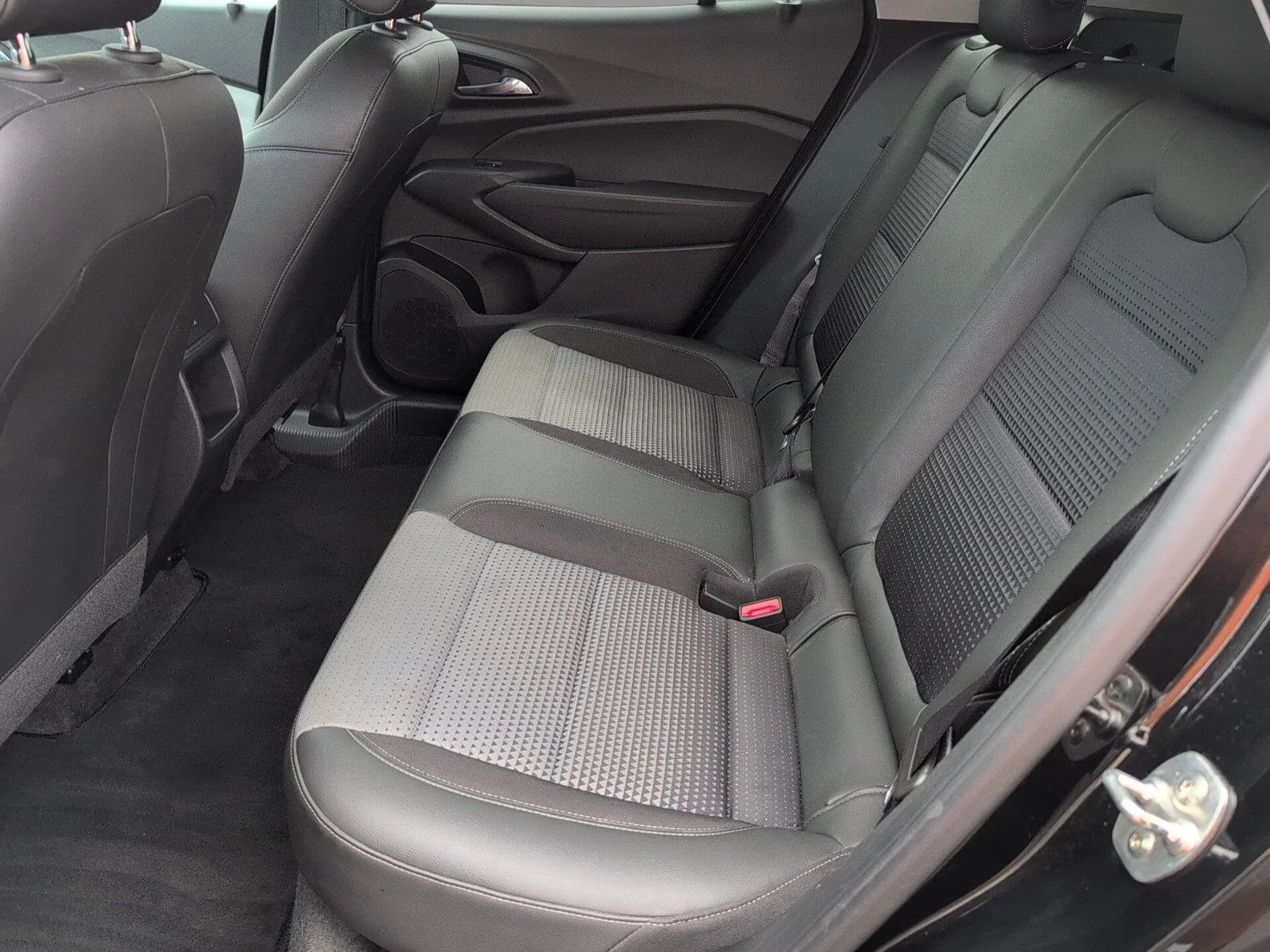 Used 2024 Mosaic Black Metallic Chevrolet LT image 33