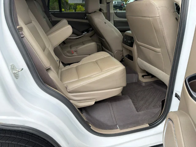 Used 2020 SUMMIT WHITE Chevrolet LT image 15