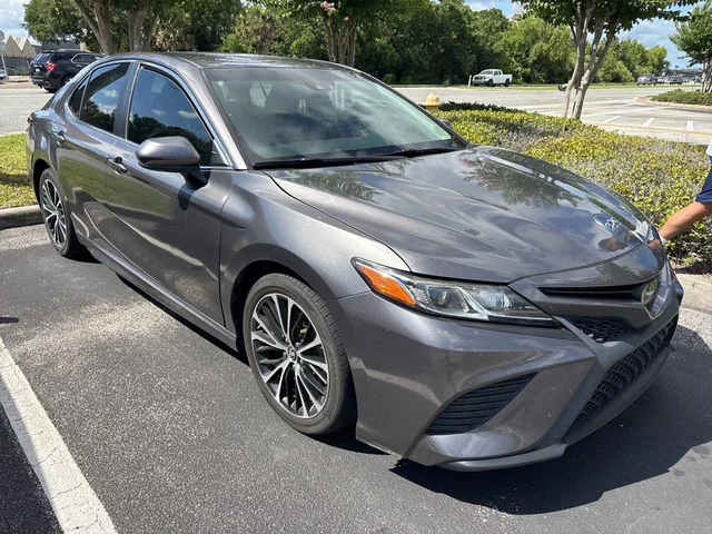 2019 Toyota Camry SE