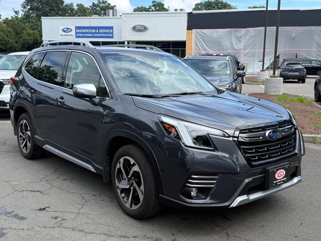 Used 2023 Magnetite Gray Metallic Subaru Touring image 4