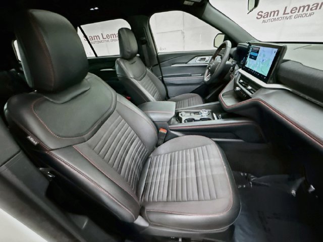 Used 2025 White Metallic Ford ST-Line image 31