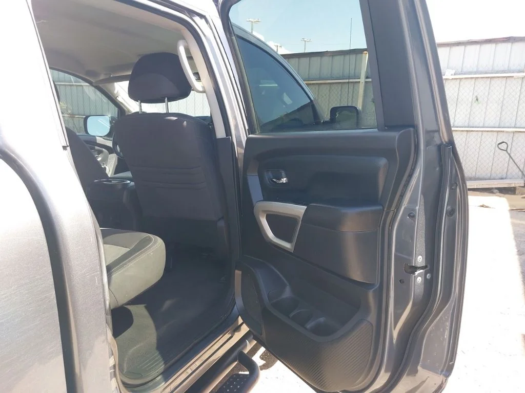 Used 2021 Gray Nissan SV image 10