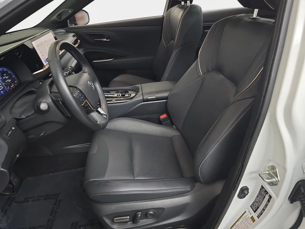 Used 2025 White Toyota Limited image 18