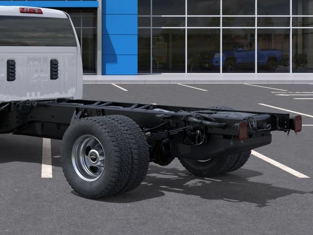 New 2026 Summit White Chevrolet Work Truck image 14