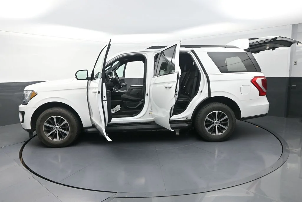 Used 2020 White Ford XL image 34
