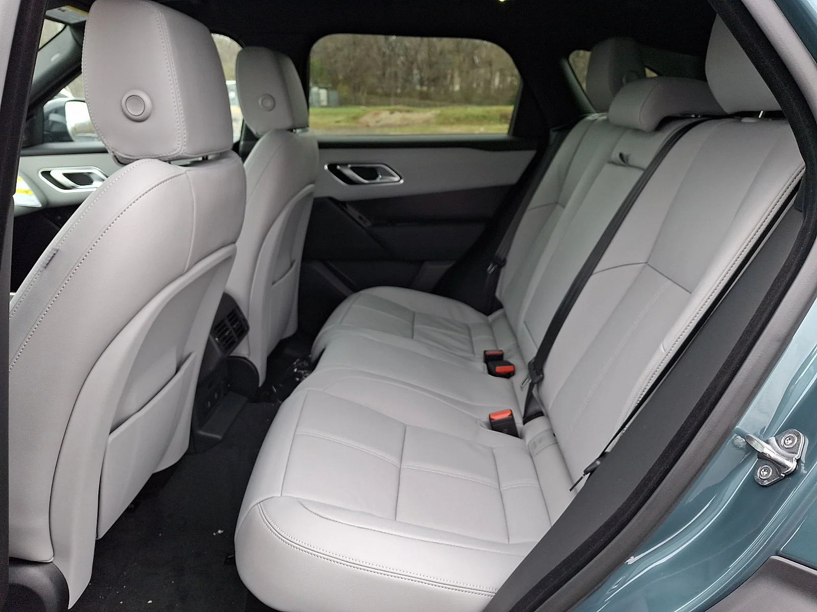 New 2026 Giola Green Land Rover Dynamic SE image 5