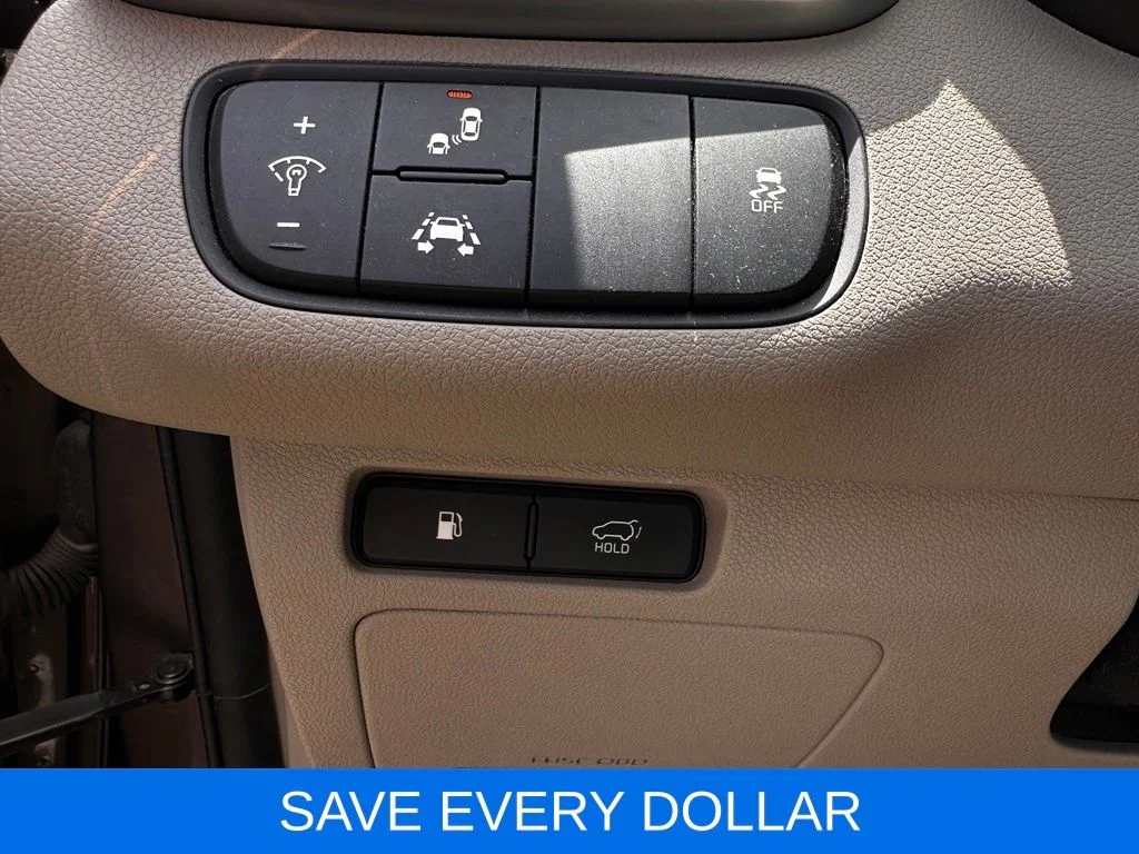 Used 2019 Brown Kia EX image 11