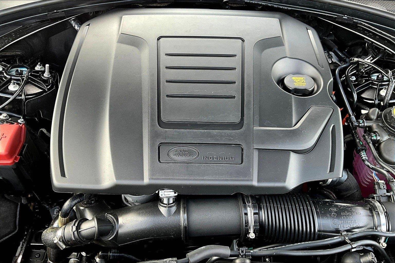 New 2026 Santorini Black Land Rover Dynamic image 17
