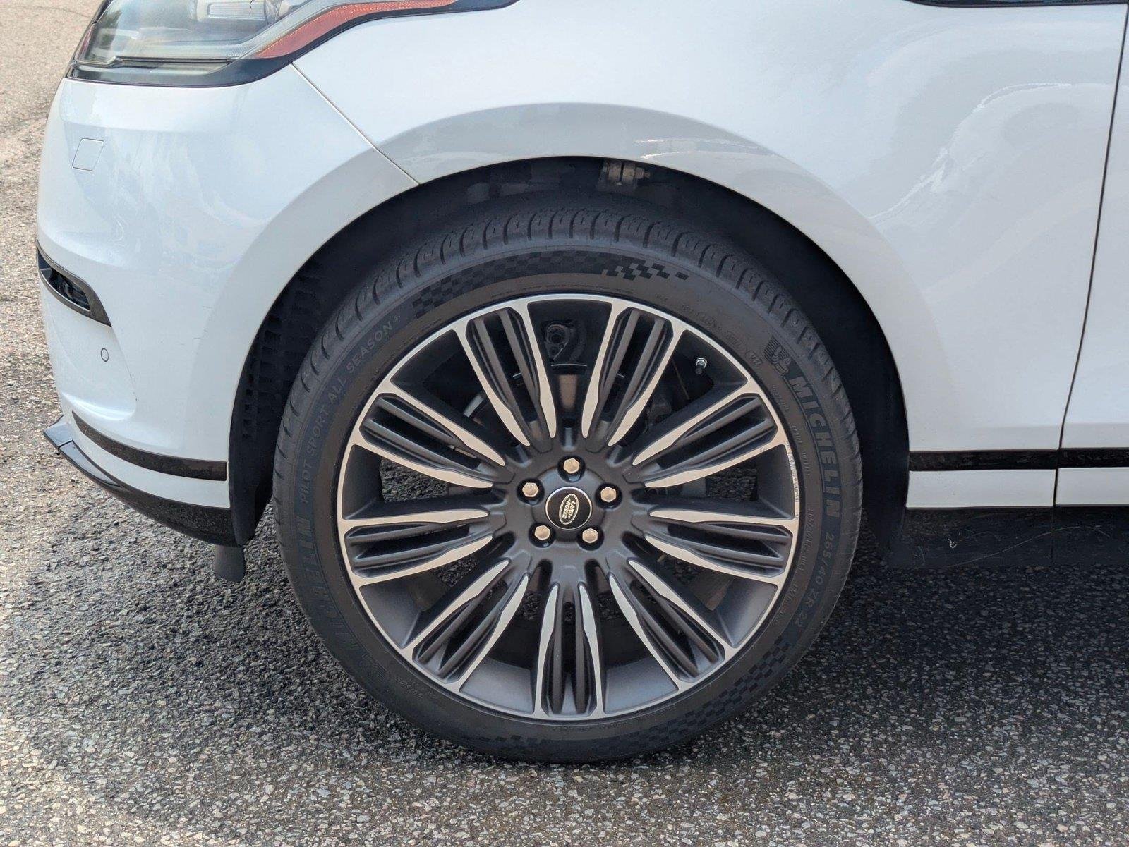 Used 2019 Fuji White Land Rover S image 10