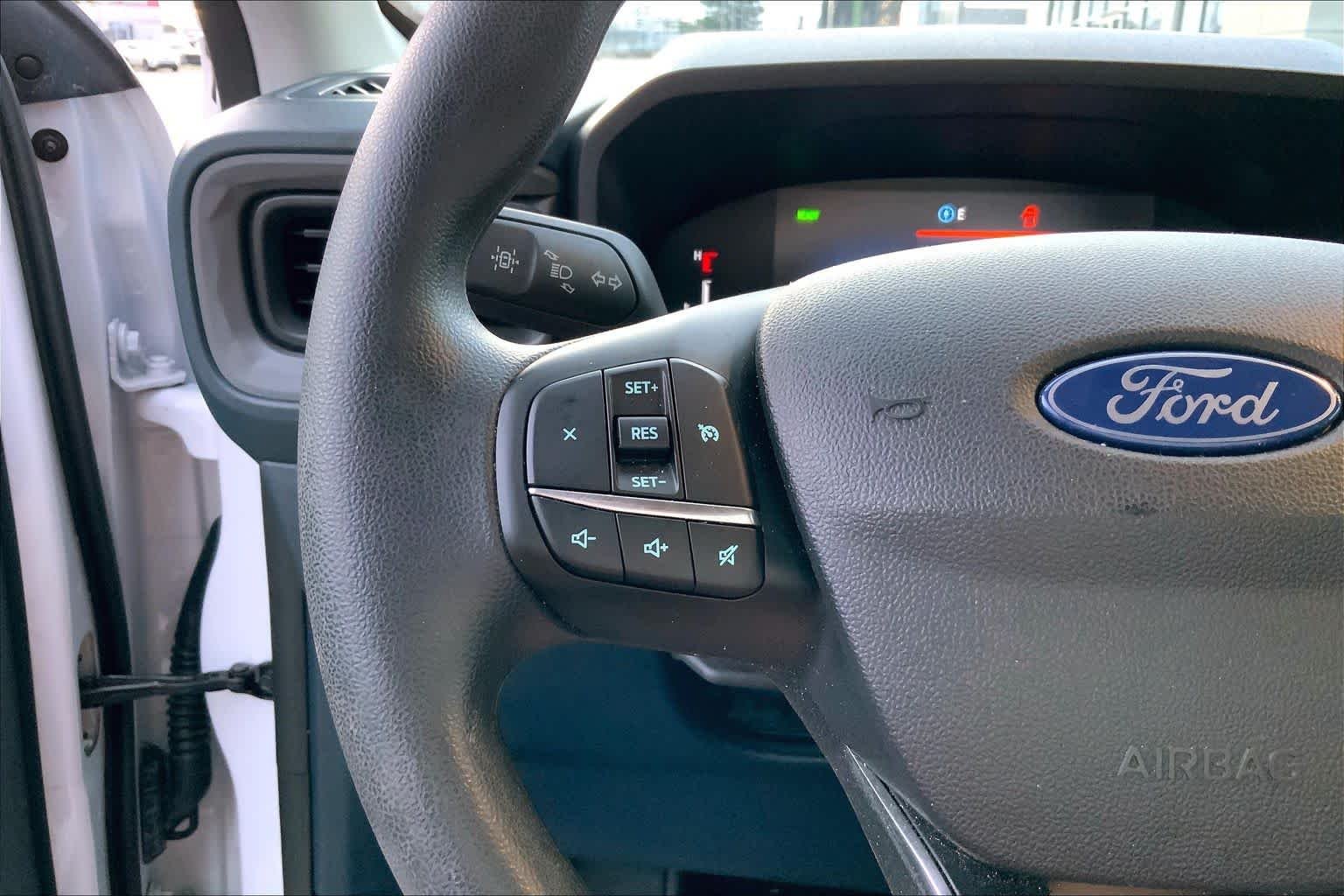 Used 2025 Oxford White Ford XL image 23