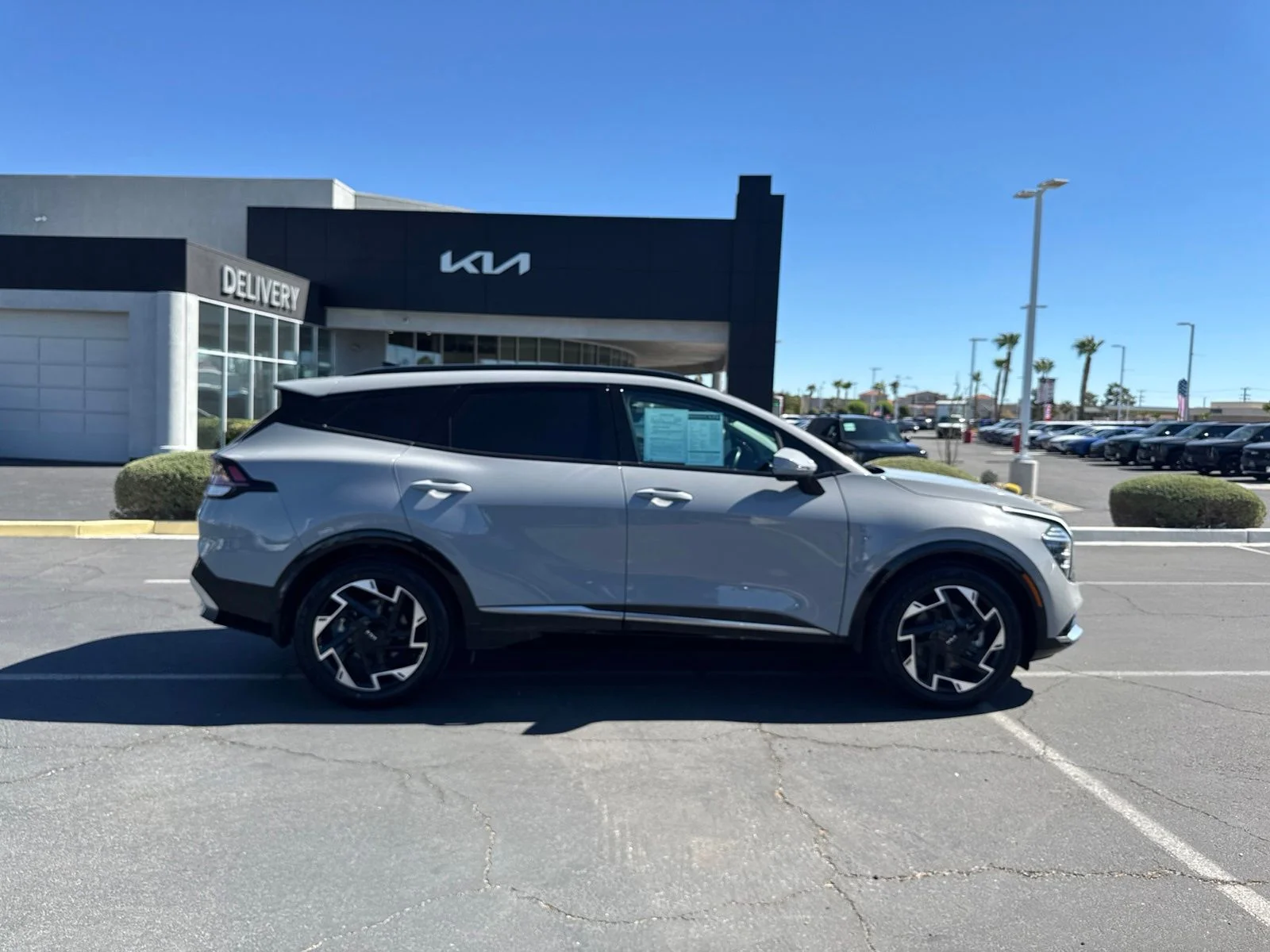 Used 2025 Wolf Gray Kia SX-Prestige image 5