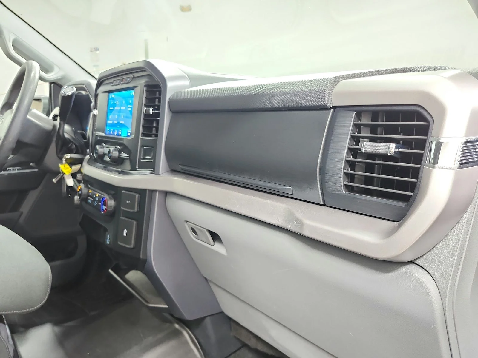 Used 2023  Ford XLT image 39