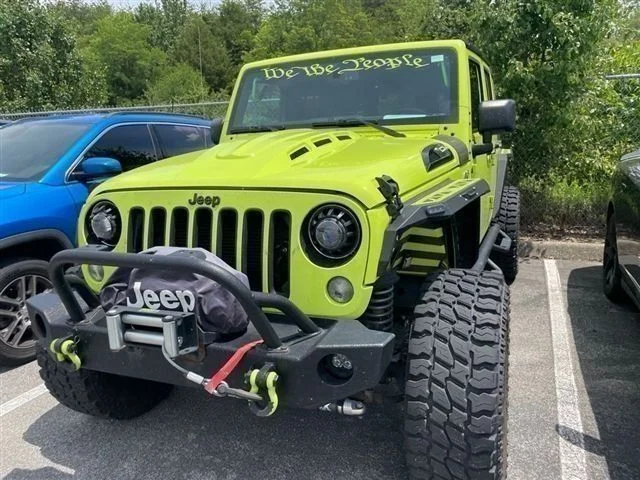 Used 2016 Green Jeep Unlimited Sahara image 17