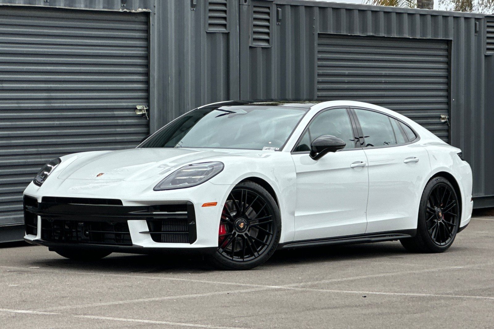 Porsche PANAMERA MOMENT カタログ New Porsche Panamera in Long Beach | Porsche Long Beach
