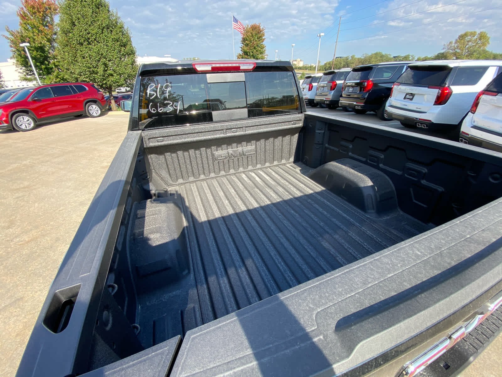 2026 GMC Sierra 1500 SLT - Photo 25