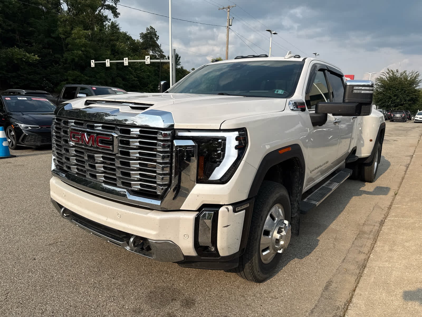 Certified Used 2024 White Frost Tricoat GMC Denali DRW image 3