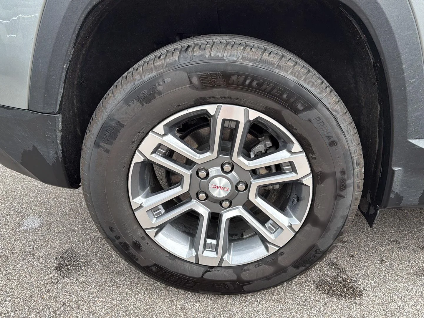 Used 2026 Sterling Metallic GMC AWD Elevation image 13