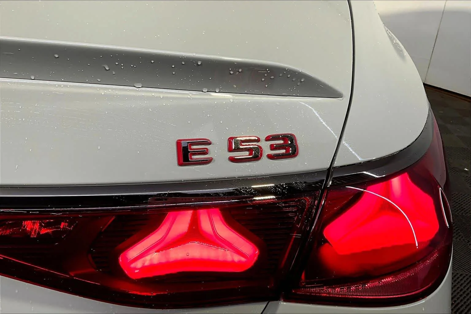 New 2026 MANUFAKTUR Alpine Grey Mercedes-Benz AMG® E 53 E image 6