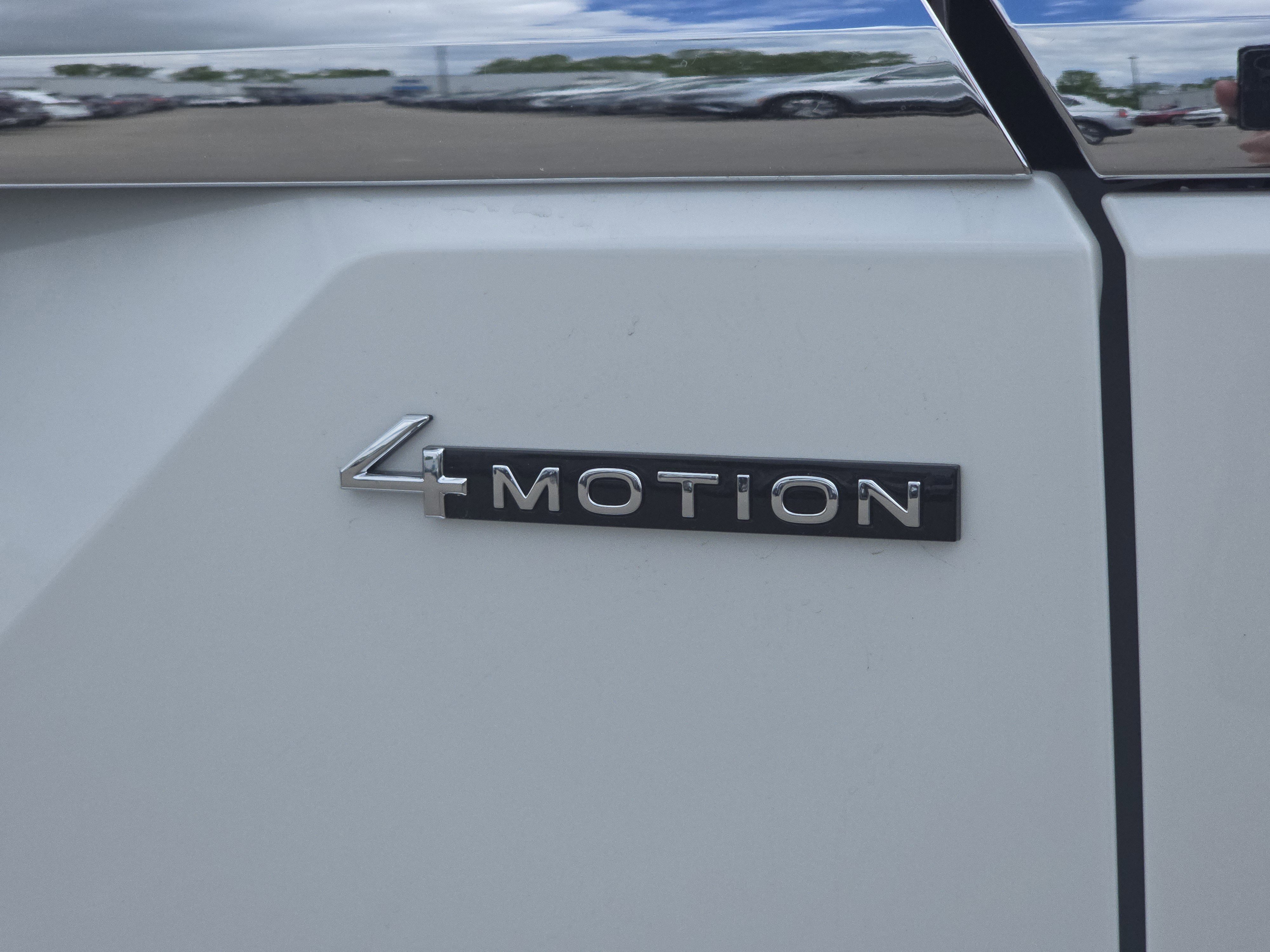 New 2026 Opal White Pearl Volkswagen 2.0T SEL image 15