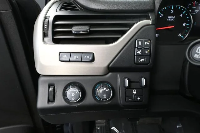 2020 GMC Yukon Denali - Photo 36