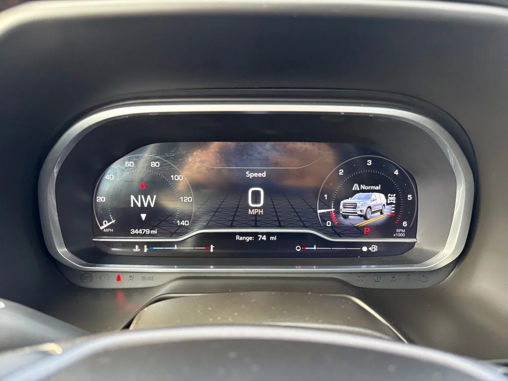 2023 GMC Yukon AT4 - Photo 13